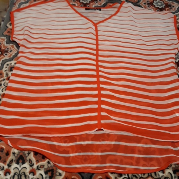 3/$15๐๐ฅa.n a. Cold Shoulder Striped Top - Picture 3 of 4